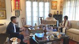 སྲིད་སྐྱོང་མཆོག་གིས་རྒྱ་གར་གྱི་ཕྱི་སྲིད་དྲུང་ཆེ་ཟུར་པ་ལྕམ་ནེ་རུ་པ་མ་རའོ་ལགས་དང་མཇལ་མོལ་གནང་འདུག