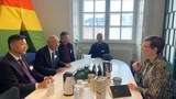 སྲིད་སྐྱོང་མཆོག་གིས་ཌེན་མག་ནང་གཞུང་འབྲེལ་འཚམས་གཟིགས་གནང་བཞིན་འདུག