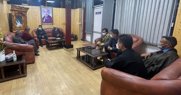 སྲིད་སྐྱོང་མཆོག་གིས་བོད་མི་འདུས་སྡོད་ཁུལ་དུ་གཞུང་འབྲེལ་ཕྱོགས་ཕེབས་ཐེངས་དང་པོ་ལ་དྭགས་སུ་གནང་།