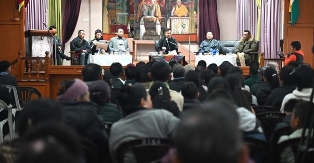 སྲིད་སྐྱོང་མཆོག་གི་འཕགས་བོད་ས་མཚམས་ཉེ་འཁྲིས་རྒྱ་གར་བྱང་ཤར་ཁུལ་གྱི་ཕྱོགས་ཕེབས་གྲུབ་ཅིང་།  བོད་རང་བཙན་གྱི་བདག་དབང་ཤེས་པའི་སྒོ་ནས་ལས་དོན་བྱ་རྒྱུ་གལ་ཆེ་ཡིན་པ་གསུངས་འདུག