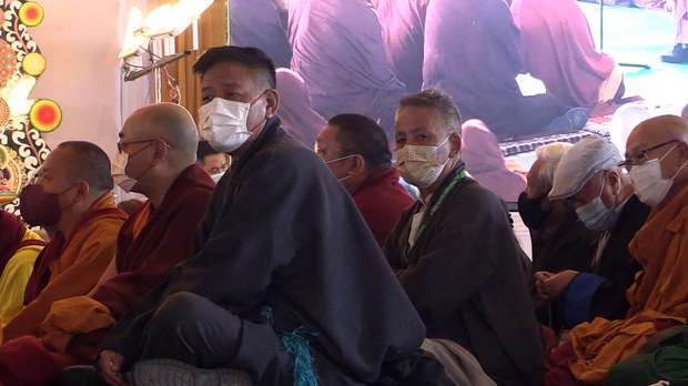 སྲིད་སྐྱོང་སྤེན་པ་ཚེ་རིང་མཆོག་གནས་མཆོག་རྡོ་རྗེ་གདན་དུ་ཕེབས་ཡོད་པ། སྲིད་སྐྱོང་སྤེན་པ་ཚེ་རིང་མཆོག་གནས་མཆོག་རྡོ་རྗེ་གདན་དུ་ཕེབས་ཡོད་པ།