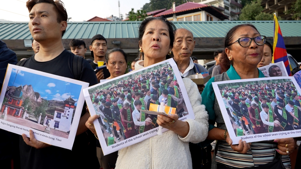 Solidarity candlelight vigil to condemn China's forced closure of Ragya Ganjong Shering Norbuling School in Tibet (1).jpg