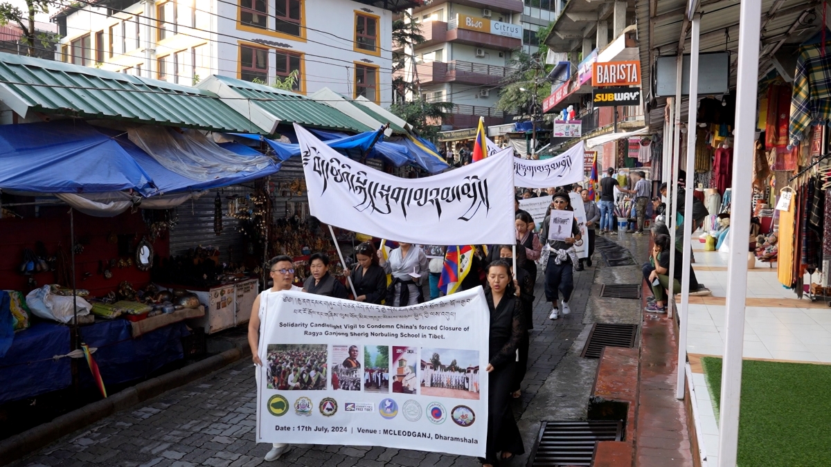 Solidarity candlelight vigil to condemn China's forced closure of Ragya Ganjong Shering Norbuling School in Tibet (2).jpg