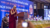 དགའ་ལྡན་ཕོ་བྲང་གིས་གོ་སྒྲིག་གནང་བའི་ཆོས་ལུཊ་འདྲ་མིན་གྱི་ལྷན་ཚོགས་སྐབས། ༢༠༡༤།༩།༢༠