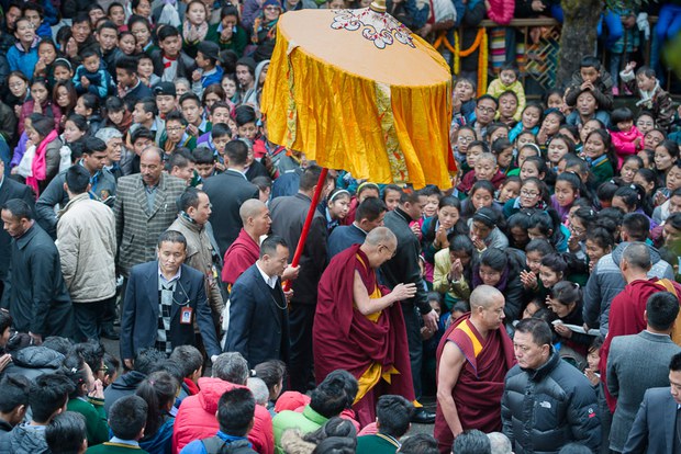 ༧གོང་ས་མཆོག་གཙུག་ལག་ཁང་ནས་ཕོ་བྲང་ལ་ཕེབས་བཞིན་པ། ༢༠༡༥།༣།༥