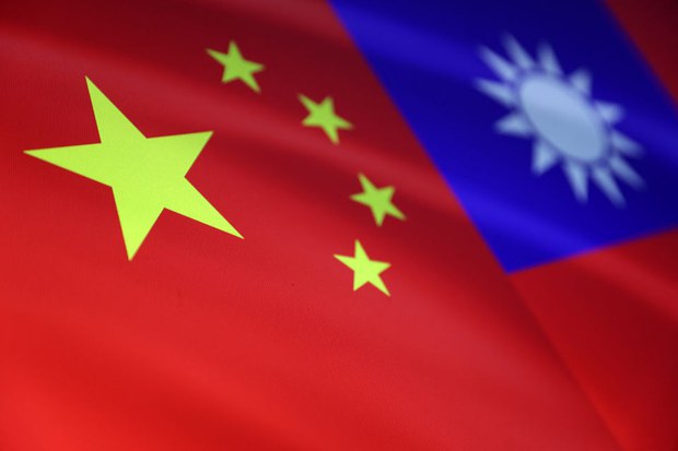ཐེ་ཝན་གྱི་མཁའ་དབྱིངས་སུ་རྒྱ་ནག་གི་མཁའ་དམག་གནམ་གྲུ་བཅུ་དགུ་འཕུར་བསྐྱོད་བྱས་འདུག