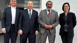 ཨ་རིའི་གྲོས་ཚོགས་ཀྱི་འཐུས་མི་གཉིས་ཀྱིས་ཐེ་ཝན་ནང་གཟིགས་སྐོར་གནང་བཞིན་འདུག