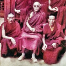 བཀྲ་ཤིས་ཕུན་ཚོགས་ལགས་སྤྲུལ་སྐུ་བསྟན་འཛིན་བདེ་ལེགས་དང་ལྷན་དུ། ༼ཟླ་ཚེས་མི་གསལ