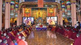 ཨུ་རུ་སུའི་དད་ལྡན་ཆོས་ཞུ་བར་བྱང་ཆུབ་སེམས་འབྲེལ་གྱི་བཀའ་ཆོས་དབུ་འཛུགས་གནང་བ།