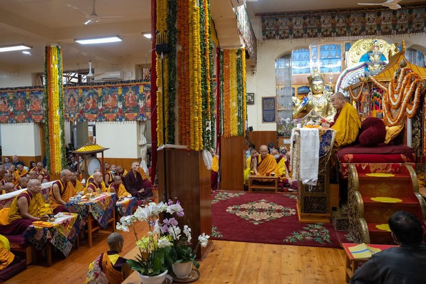 ༸གོང་ས་མཆོག་གིས། གང་ཉིད་མཆོག་ཇི་ཙམ་གྱིས་སྐུ་ཚེ་ཡུན་རིང་གནས་པ་དེའི་ཚོད་ཀྱི་སངས་རྒྱས་ཀྱི་བསྟན་པ་དར་སྤེལ་ཡོང་ཐུབ་པའི་ཐུགས་རེ་ཡོད་པའི་སྐོར་བཀའ་གནང་སོང་། ༸གོང་ས་མཆོག་གིས། གང་ཉིད་མཆོག་ཇི་ཙམ་གྱིས་སྐུ་ཚེ་ཡུན་རིང་གནས་པ་དེའི་ཚོད་ཀྱི་སངས་རྒྱས་ཀྱི་བསྟན་པ་དར་སྤེལ་ཡོང་ཐུབ་པའི་ཐུགས་རེ་ཡོད་པའི་སྐོར་བཀའ་གནང་སོང་།