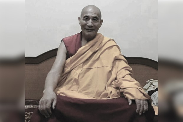 ཆབ་སྲིད་བཙོན་ཟུར་བསྟན་འཛིན་ཆོས་གྲགས་ལགས།