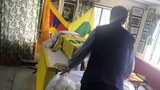 བསྟན་འཛིན་ཆོས་དབྱིངས་ལགས་ཀྱི་སྐུ་ཕུང་བཞུགས་སྒར་དུ་འབྱོར་བ།