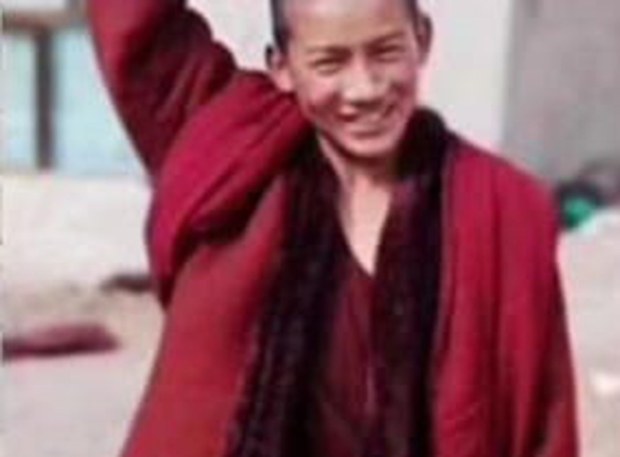 ཆབ་སྲིད་བཙོན་པ་ཞིག་མནར་གཅོད་ཀྱི་རྐྱེན་པས་ནད་མནར་རྗེས་འདས་གྲོངས་སུ་ཕྱིན་འདུག
