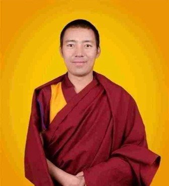 མཁན་པོ་དཀར་ཚེ་ལགས། མཁན་པོ་དཀར་ཚེ་ལགས།