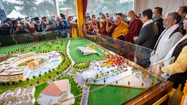 ༸གོང་ས་མཆོག་གིས། ང་ཚོ་རྒྱ་གར་ནང་བཙན་བྱོལ་བ་ཆགས་པ་དེ་བསྐལ་བ་བཟང་པོ་དང་ཉིན་རེ་བཞིན་འཚེ་བ་མེད་པའི་ཐོག་བསམ་བློ་གཏོང་ཐུབ་ན་ཡག་པོ་ཡོད་ཅེས་བཀའ་སྩལ་བ། ༸གོང་ས་མཆོག་གིས། ང་ཚོ་རྒྱ་གར་ནང་བཙན་བྱོལ་བ་ཆགས་པ་དེ་བསྐལ་བ་བཟང་པོ་དང་ཉིན་རེ་བཞིན་འཚེ་བ་མེད་པའི་ཐོག་བསམ་བློ་གཏོང་ཐུབ་ན་ཡག་པོ་ཡོད་ཅེས་བཀའ་སྩལ་བ།