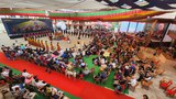 བོད་ཀྱི་ཞོ་སྟོན་རྒྱས་པ་ཐེངས་ ༢༧ པའི་སྟེང་ཕྱོགས་མཐའ་ཁག་གི་ལྷ་མོ་ཚོགས་པ་ཁག་ ༡༢ མཉམ་ཞུགས་གནང་འདུག