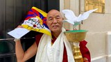 ཡོ་རོབ་སྤྱི་འཐུས་ཐུབ་བསྟན་དབང་ཆེན་ལགས་ཀྱིས་བོད་རྒྱ་གྲོས་མོལ་ཡོང་ཆེད་ཡོ་རོབ་ཀྱི་རྒྱལ་ཁབ་ཁག་གསུམ་བཅུའི་ནང་སྐོར་བསྐྱོད་སྐབས། ༢༠༡༩།༩།༩