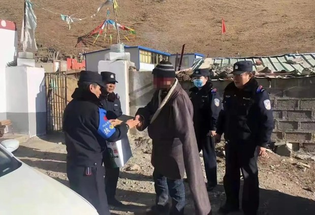 བོད་ཀྱི་འབྲོག་ཁུལ་མང་པོར་མེ་སྐྱོན་འགོག་ཆེད་ཡིན་ཚུལ་བཤད་ནས་བསང་གསོལ་རིགས་བཀག་སྡོམ་བྱེད་ཀྱི་འདུག
