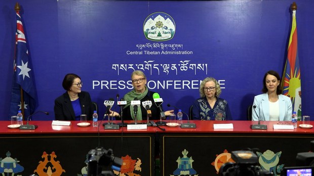 ཨོསི་ཊརེ་ལི་ཡའི་གྲོས་ཚོགས་འཐུས་མིའི་ཚོགས་ཆུང་གིས་བོད་དོན་རྒྱབ་སྐྱོར་མུ་མཐུད་དུ་གནང་རྒྱུ་ཡིན་པ་གསུང་སོང་། ཨོསི་ཊརེ་ལི་ཡའི་གྲོས་ཚོགས་འཐུས་མིའི་ཚོགས་ཆུང་གིས་བོད་དོན་རྒྱབ་སྐྱོར་མུ་མཐུད་དུ་གནང་རྒྱུ་ཡིན་པ་གསུང་སོང་།