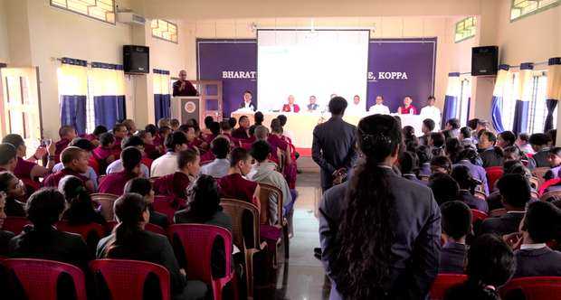 མ་འོངས་མདུན་ལམ་དང་བཟང་སྤྱོད་ཀྱི་བརྗོད་གཞིའི་ཐོག་འཕགས་བོད་གཉིས་ཀྱི་ན་གཞོན་འདུ་འཛོམས། མ་འོངས་མདུན་ལམ་དང་བཟང་སྤྱོད་ཀྱི་བརྗོད་གཞིའི་ཐོག་འཕགས་བོད་གཉིས་ཀྱི་ན་གཞོན་འདུ་འཛོམས།