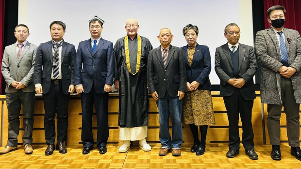 རྒྱ་ནག་གཞུང་གིས་ཆོས་དད་རང་དབང་རྡོག་རོལ་གཏོང་བཞིན་པའི་ཐད་ཉི་ཧོང་ནང་བགྲོ་གླེང་གནང་འདུག