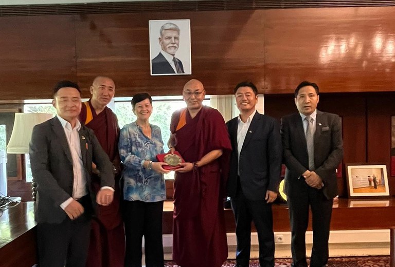 Tibetan Leaders Meet World Top Diplomats in New Delhi (3).jpeg