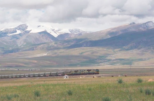 བོད་ནང་རྒྱ་ནག་གཞུང་གིས་མེ་འཁོར་ལྕགས་ལམ་བསྐྲུན་བཞིན་པར་ཆབ་སྲིད་ཀྱི་དམིགས་ཡུལ་ཡོད་པ་ཉམས་ཞིབ་པས་བརྗོད་བྱུང་།