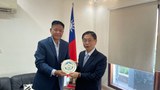 བོད་མིའི་སྒྲིག་འཛུགས་ཀྱིས་ཐེ་ཝན་དང་ནུས་པ་མཉམ་སྤུངས་བྱེད་རྒྱུ་ཡིན། བོད་མིའི་སྒྲིག་འཛུགས་ཀྱི་མགྲིན་ཚབ་པས།