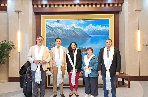 རྒྱ་ནག་གིས་རྒྱལ་ཚོགས་ནང་གི་རང་གི་མཐུན་ཕྱོགས་རྒྱལ་ཁབ་ཁག་ཅིག་གི་སྐུ་ཚབ་བོད་ནང་མགྲོན་འབོད་བྱས་འདུག རྒྱ་ནག་གིས་རྒྱལ་ཚོགས་ནང་གི་རང་གི་མཐུན་ཕྱོགས་རྒྱལ་ཁབ་ཁག་ཅིག་གི་སྐུ་ཚབ་བོད་ནང་མགྲོན་འབོད་བྱས་འདུག