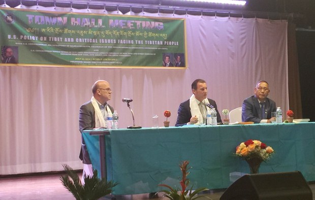 ཨ་རིའི་གྲོས་ཚོགས་ཀྱི་འཐུས་མི་ཁག་ཅིག་ནིའུ་ཡོག་དུ་ཕེབས་ནས་བོད་མི་དང་མཉམ་བོད་དོན་གྲོས་མོལ་གྱི་ཚོགས་འདུ་ཚོགས་གནང་སྐབས། ༢༠༡༩།༧།༢༡