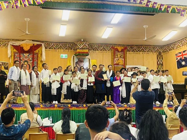 ཨོསི་ཊརེ་ལི་ཡའི་ནང་གི་གཟའ་མཇུག་བོད་ཡིག་སློབ་གྲྭ་ཁག་མཉམ་དུ་རིག་གཞུང་འདུ་འཛོམས་གནང་འདུག