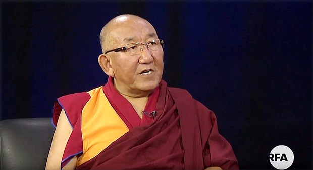 ཨ་ཀྱཱ་རིན་པོ་ཆེ་མཆོག་གིས་སྐུ་ཉིད་ཀྱི་སྐུ་ཚེའི་ལོ་རྒྱུས་སྐོར་གསུང་བཤད་གནང་རྒྱུ།