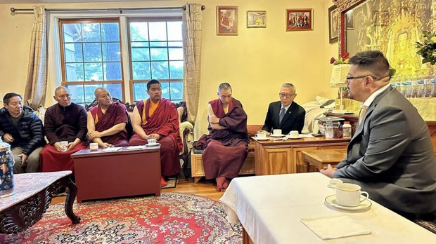 བྱང་ཨ་རིའི་བོད་ཀྱི་སྐུ་ཚབ་དོན་གཅོད་མཆོག་གིས་མི་ནི་སོ་ཌ་རུ་གཞུང་འབྲེལ་འཚམས་གཟིགས་གནང་འདུག
