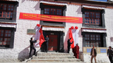 བོད་ཀྱི་དགོན་སྡེ་ཁག་ཅིག་ཏུ་རྒྱ་ནག་གི་འཁྱོག་བཤད་དྲིལ་བསྒྲགས་སྤེལ་སའི་ཡན་ལག་འགྲེམས་སྟོན་ཁང་འཛུགས་སྐྲུན་བྱས་ཡོད་འདུག