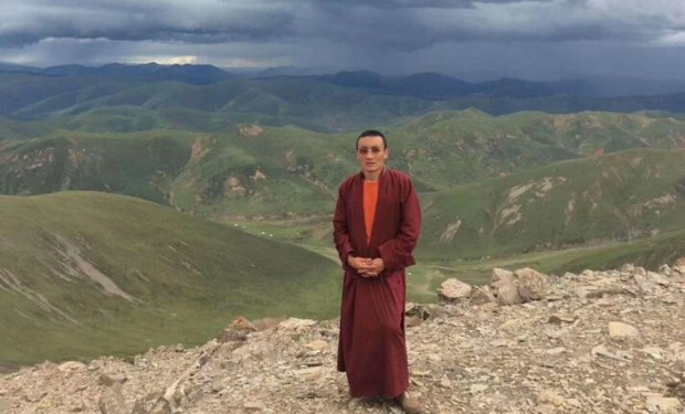 དགེ་འདུན་པ་ཆོས་མཆོག་ལགས། ༼ཟླ་ཚེས་མི་གསལ