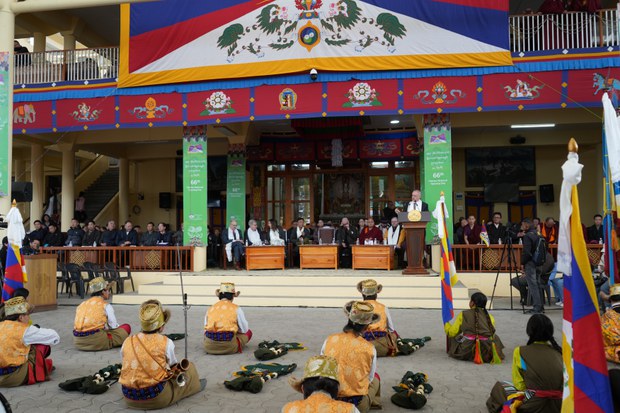 བོད་མིའི་རང་དབང་སྒེར་ལངས་གསུམ་བཅུའི་དུས་དྲན་སྐབས་བཀའ་སྤྱི་གཉིས་ཀྱིས་རྒྱ་ནག་གཞུང་གིས་བོད་ཀྱི་ངོ་བོ་ནག་གསུབ་གཏོང་བྱུས་བྱེད་བཞིན་པར་སྐྱོན་བརྗོད་གནང་འདུག