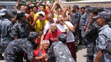 བལ་ཡུལ་ནང་བོད་མི་ཚོས་རྒྱ་ནག་གཞུང་ལ་ངོ་རྒོལ་དང་ཉེན་རྟོག་པས་བཀག་འགོག ༢༠༠༨།༩།༨