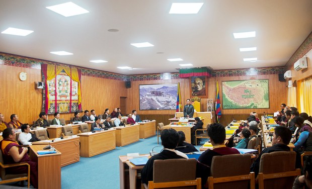 གྲོས་ཚོགས་ཚོགས་དུས་བཅུ་པ་སྤྱི་ཟླ་གསུམ་པའི་ནང་འཚོགས་རྒྱུ་ཡིན་འདུག