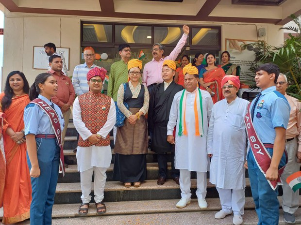 བོད་མི་མང་སྤྱི་འཐུས་ལྷན་ཚོགས་ཀྱི་སྐུ་ཚབས་རྣམས་ནས་རྒྱ་གར་Rajasthan ཁུལ་དུ་བོད་དོན་ཞུ་གཏུགས་ཀྱི་ལས་འགུལ་མཇུག་སྒྲིལ་ཡོད་པ།