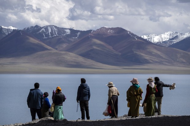 བོད་མདོ་དབུས་མཐོ་སྒང་དུ་ཚ་དྲོད་ཇེ་ཆེར་འགྲོ་བཞིན་ཡོད་པ་ཞིབ་འཇུག་སྙན་ཐོའི་ནང་གསལ་སྟོན་བྱས་འདུག