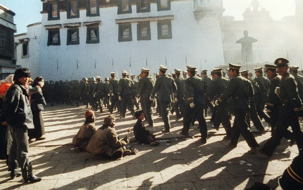 ལྷ་སར་རྒྱ་ནག་གི་དམག་གིས་རུ་སྒྲིག་དཔུང་ངོམ། ༡༩༨༩།༡༢།༡༠
