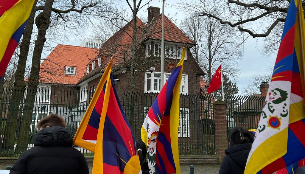 Tibetan protest in Netherland (2).JPG