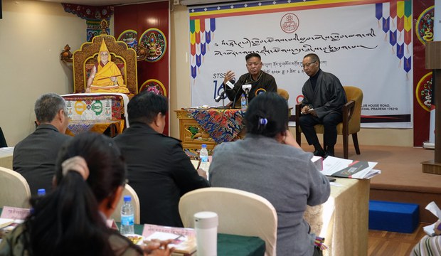བཙན་བྱོལ་བོད་མིའི་སློབ་གྲྭ་ཁག་ནང་དཀའ་ངལ་ཆེ་ཤོས་ནི་སློབ་ཕྲུག་གི་གྲངས་འབོར་ཇེ་ཉུང་དུ་འགྲོ་བཞིན་པ་དེ་ཡིན་འདུག
