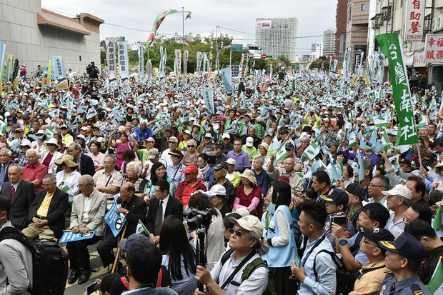 ཐེ་ཝན་རང་བཙན་ཆེད་དུ་སྤེལ་བའི་ངོ་རྒོལ་ལས་འགུལ་དུ་བོད་མི་མཉམ་ཞུགས་གནང་འདུག ཐེ་ཝན་རང་བཙན་ཆེད་དུ་སྤེལ་བའི་ངོ་རྒོལ་ལས་འགུལ་དུ་བོད་མི་མཉམ་ཞུགས་གནང་འདུག
