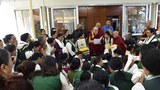 བུད་མེད་ལྷན་ཚོཊ་ཀྱིས་༧གོང་ས་མཆོག་ལ་བྱམས་བརྩེའི་སློབ་དཔོན་གྱི་གཟེངས་རྟཊ་འབུལ་སྐབས། ༢༠༡༧།༡༠།༡༣