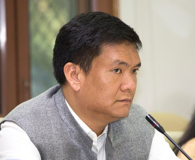 ཨ་རུ་ན་ཅལ་ནང་བོད་མིར་སྐྱོན་བརྗོད་བྱེད་མཁན་ཚོར་སྤྱི་ཁྱབ་བློན་ཆེན་མཆོག་ནས་སེལ་བཤད་གནང་བ། ཨ་རུ་ན་ཅལ་ནང་བོད་མིར་སྐྱོན་བརྗོད་བྱེད་མཁན་ཚོར་སྤྱི་ཁྱབ་བློན་ཆེན་མཆོག་ནས་སེལ་བཤད་གནང་བ།