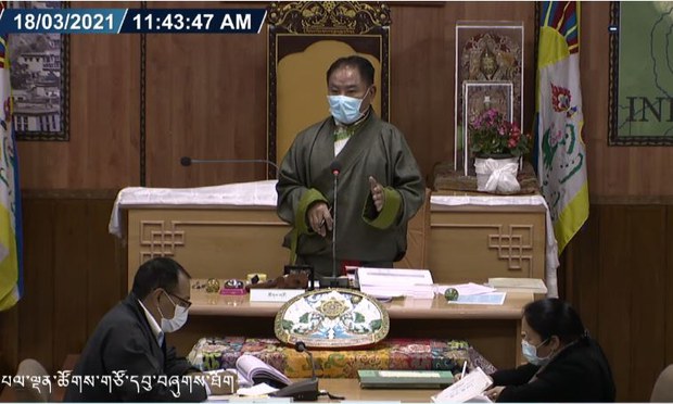 གྲོས་ཚོགས་ནང་བོད་ནང་གི་ཛ་དྲག་གནས་སྟངས་ཐོག་གྲོས་ཆོད་དོན་ཚན་བརྒྱད་སྤྱི་མོས་གཏན་འབེབས་གནང་།