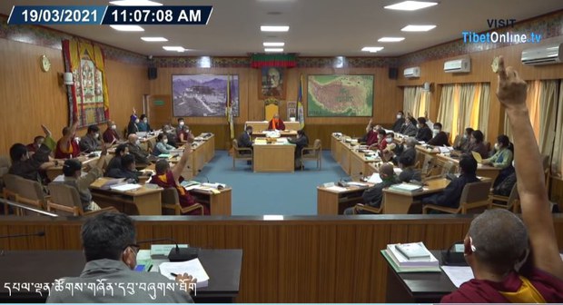 བོད་ཀྱི་ཆས་གོས་གྱོན་ནས་བོད་སྐད་གཙང་མ་བཤད་དགོས་པ་མང་མོས་གྲོས་ཆོད་བཞག