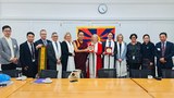 བོད་མི་མང་སྤྱི་འཐུས་ཚོགས་ཆུང་ནས་ནིའུ་ཛེ་ལན་ཌི་གྲོས་ཚོགས་འཐུས་མི་རྣམས་ལ་རྒྱ་ནག་གཞུང་གིས་བོད་ནང་མི་རིགས་རྩ་མེད་ཀྱི་སྲིད་བྱུས་སྤེལ་བཞིན་པའི་གནས་སྟངས་གསལ་སྟོན་གནང་ཡོད་པ།