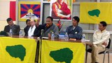 བོད་ཀྱི་གཞོན་ནུའི་ཚོགས་གཙོ་བསྟན་འཛིན་འཇིགས་མེད་ལགས་ཀྱིས་ཧྥ་རན་གཏམ་བཤད་གནང་བཞིན་པ། 